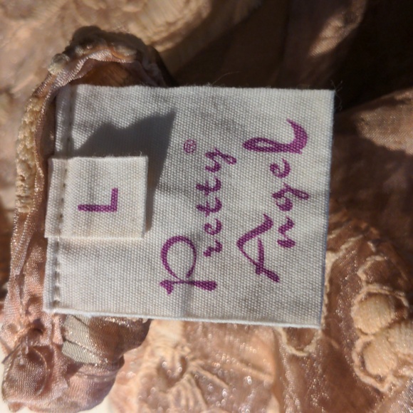 Pretty Angel Silk Blouse - Picture 8 of 9